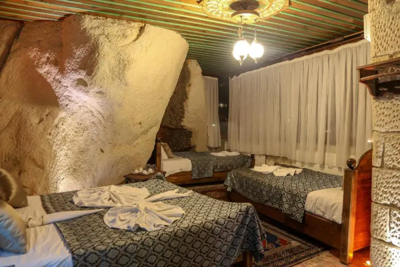 Deluxe Stone Suite (4 Adults)